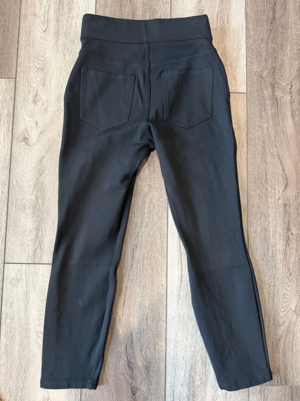 SPANX Petite pbp, ankle- 4 pocket Classic Black Pants (XSP) - Picture 3 of 6